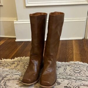 Elegant Chestnut Heeled Boots